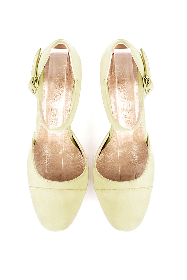 Women's meadow green elegant closed-back heels, with an instep strap. Round toe. High block heels - Top view